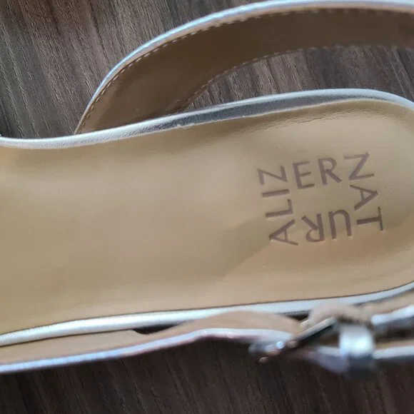 Naturalizer silver pointed toe sling back 1.5 inch heels 10M - Picture 5 of 7